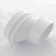 Труба фановая L=125 мм с 40 мм смещ., вход 97-107 мм, выход 110 мм