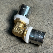 Муфта пресс-В 20 х 3/4' 10511G002005