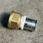 Муфта пресс-В 20 х 3/4' 10511G002005