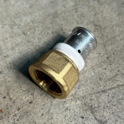 Муфта пресс-В 20 х 3/4' 10511G002005