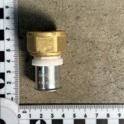 Муфта пресс-В 20 х 3/4' 10511G002005