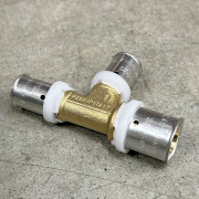 Тройник пресс 20 х 16 х 16 10530G201616