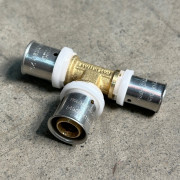 Тройник пресс 20 х 20 х 16 10530G202016