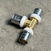 Тройник пресс 20 х 20 х 16 10530G202016