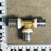 Тройник пресс 20 х 20 х 16 10530G202016