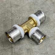 Тройник пресс 26 х 20 х 26 10530G262026