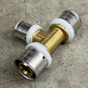 Тройник пресс 26 х 20 х 26 10530G262026