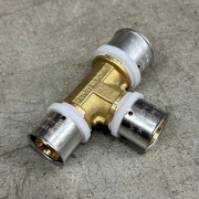 Тройник пресс 32 х 26 х 26 10530G322626