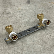 Водорозетка пресс-В 20 x 1/2' двойная на планке 10528G002004