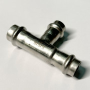 Тройник пресс 18 х 15 х 15, нержавеющая сталь