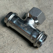 Тройник пресс-В 28 х 1