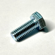 Болт М8 х 20 мм